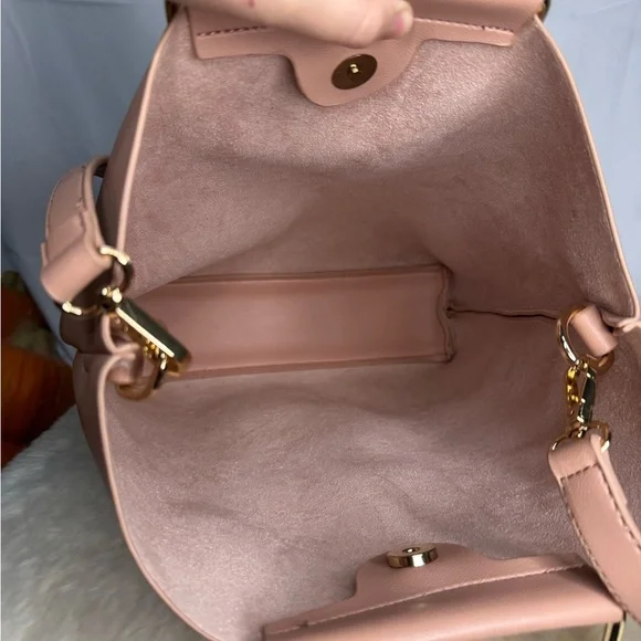 Pink and Gold Tote Bag Minimalist Design and Crossbody Strap - Like new! - Picture 6 of 9